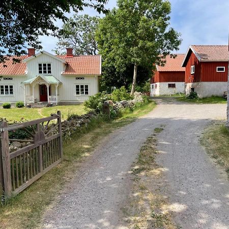 Backgardens Timmerstuga Falkoping Exterior photo